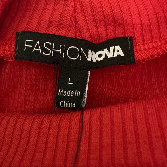Fashion Nova Lil Sneak Peek Turtleneck Top Red Long Sleeve Size L - Picture 7 of 11
